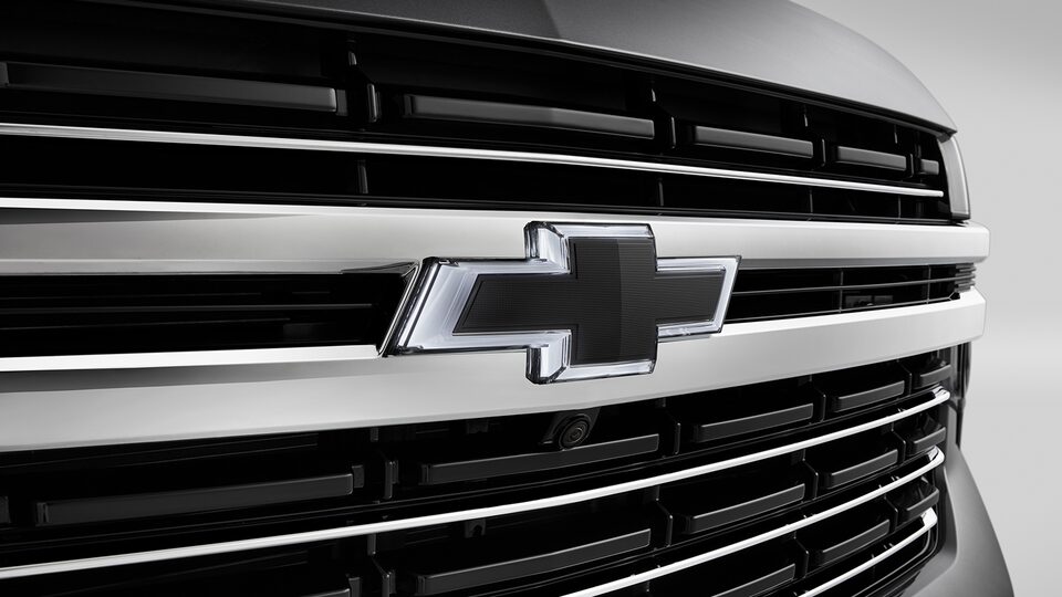 Emblema Chevrolet color negro