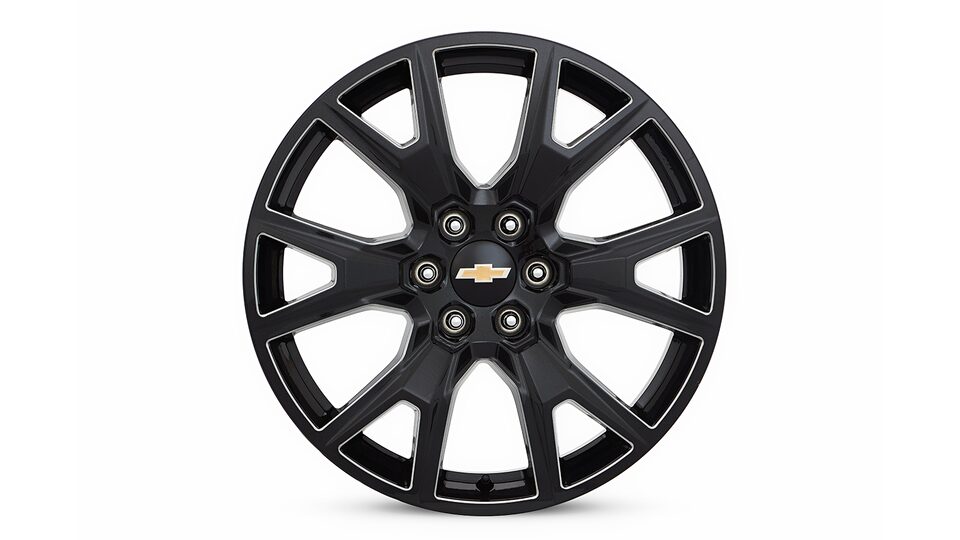 Rin de aluminio de 22 pulgadas color negro con acentos cromo