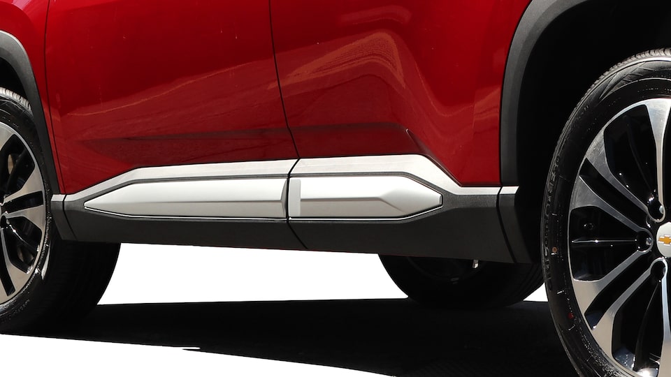 Molduras laterales para tu Camioneta SUV Captiva 2022