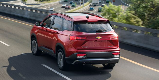 Chevrolet Captiva 2022 con barras de techo