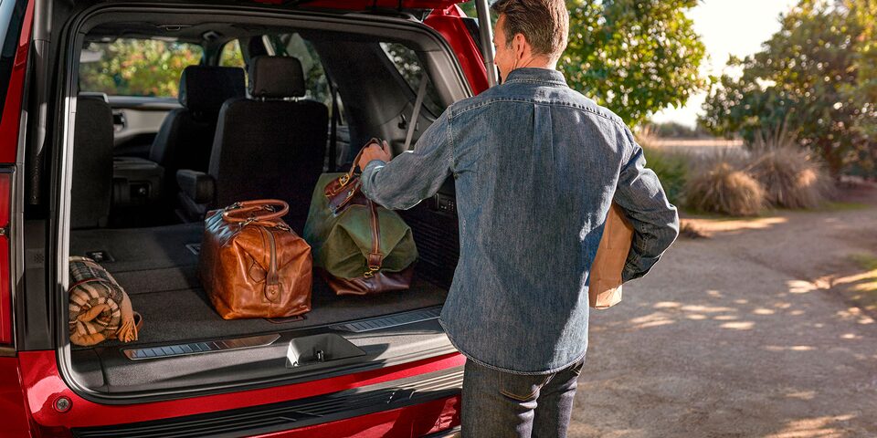 Accesorios interiores para mejorar el look de Chevrolet Tahoe 2022, SUV con 3 filas de asientos