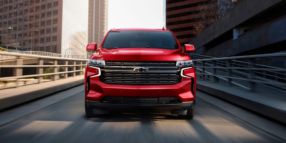 Accesorios performance para personalizar a Chevrolet Tahoe 2022, SUV con 3 filas de asientos