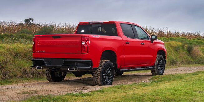 Chevrolet Cheyenne 2021, camioneta doble cabina incluye puerta de batea con apertura y cierre eléctrico